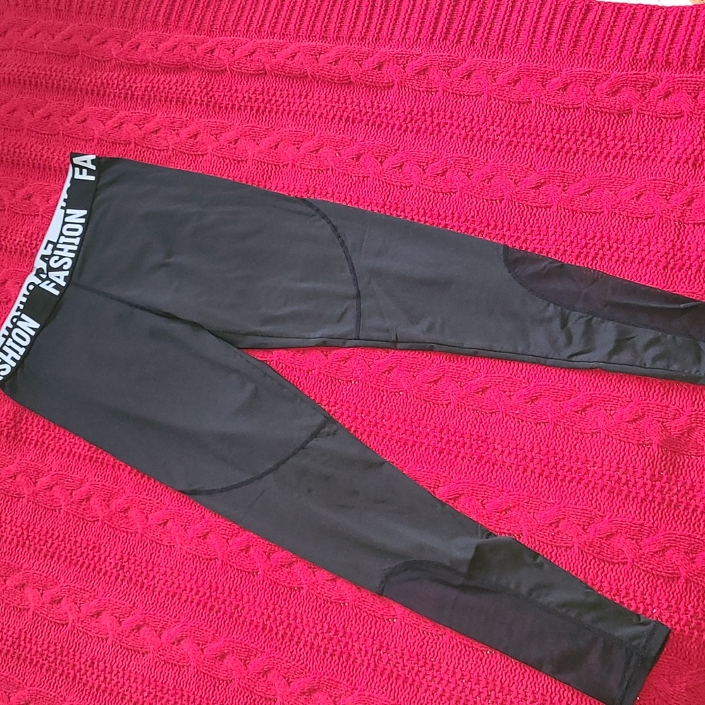 SHEIN Leggings, Size medium, black color